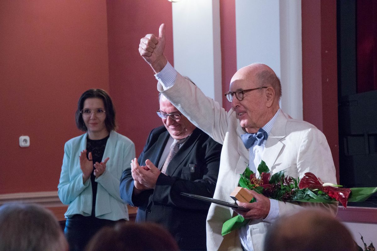 Délmagyar: Kaáli Nagy Géza professzor Csongrád díszpolgára lett, a pénzdíjat hasznos célokra ajánlotta fel